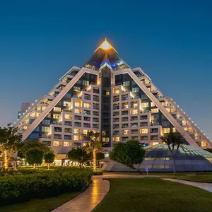 رافلز ***** دبي